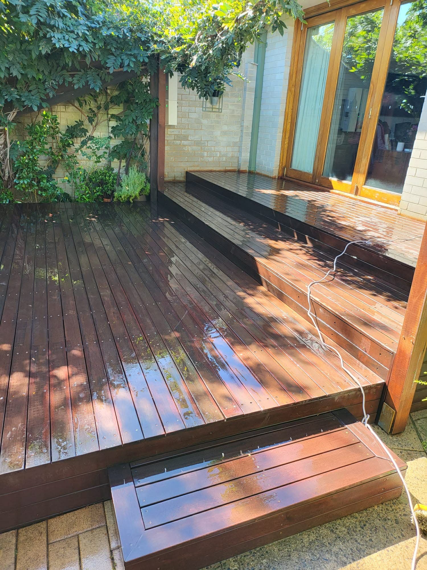 Custom outdoor deck construction Australia